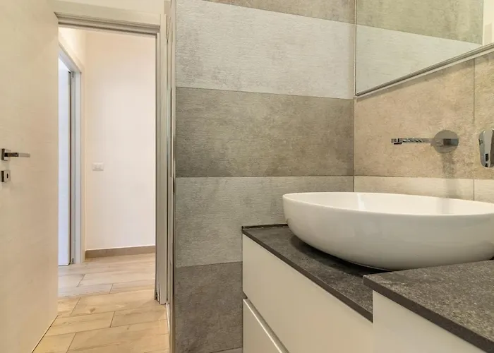 Apartment Gio On The Front - Mytouristhome Porto Venere